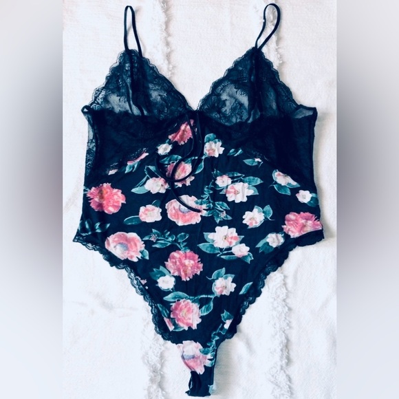 Victoria's Secret Other - Victoria’s Secret floral and lace teddy size XL